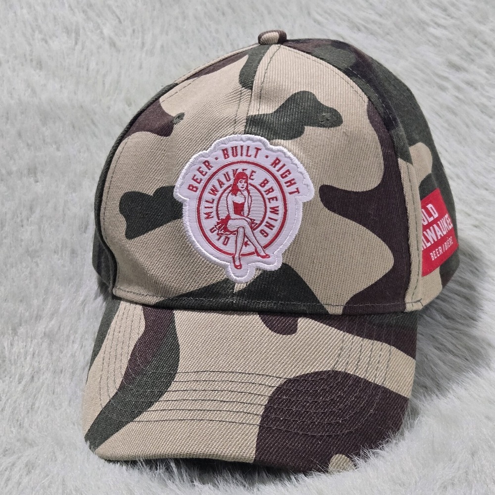 Old Milwaukee Brewing Trucker Hat Baseball Cap Beer Built Right‎ Camo  Snap Back